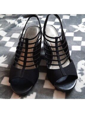 Impo Black  Vine Stretch Strappy Open Toe 3 Inch Chunky Heel Sandal Size 8.5